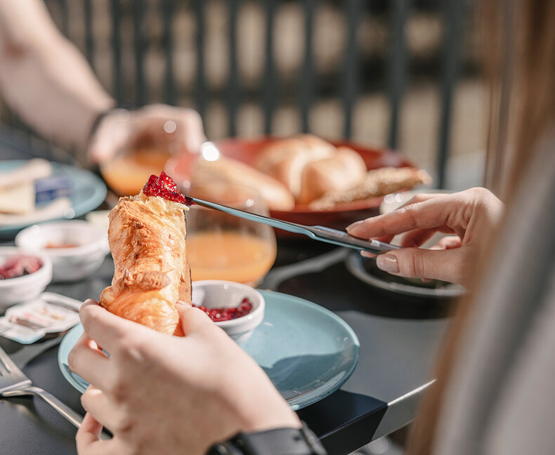 Dein Start in den Tag:
Unser Brötchenservice